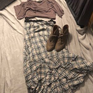 Do one large prairie skirt size large.